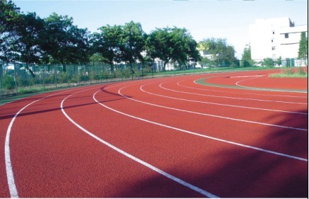 為什么塑膠跑道要選擇適用塑面層類型？